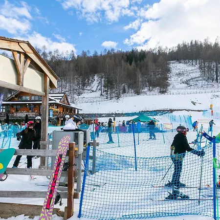 Slalom 73 Few Steps From Skiing - Happy *